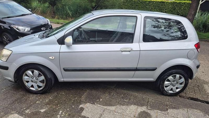 Zilver Gebruikt 2004 Hyundai Getz Hatchback | € 950 (Goede deal) - Afbeelding 1/4