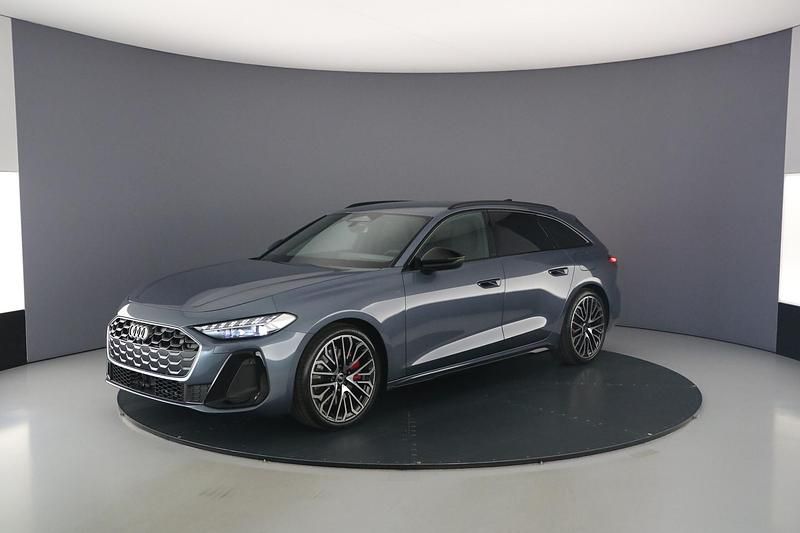 Horizonblauw Nieuw 2025 Audi A5 Ambiente Coupé | € 66.900 (Goede deal) - Afbeelding 1/4