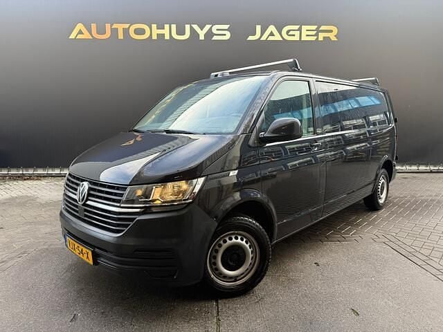 Zwart (metallic) Gebruikt 2021 VW T6.1 Business Van | € 19.950 (Super prijs) - Afbeelding 1/4