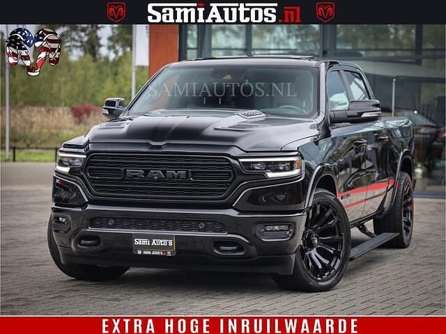 Zwart Gebruikt 2022 Dodge Ram Limited Pickup | € 49.950 (Eerlijke prijs) - Afbeelding 1/4