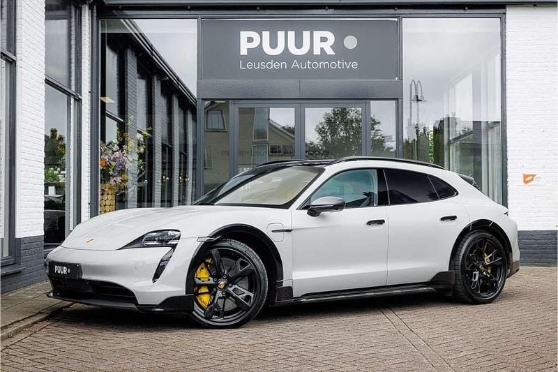 Grijs Gebruikt 2021 Porsche Taycan Cross Turismo Sedan | € 69.995 - Afbeelding 1/4