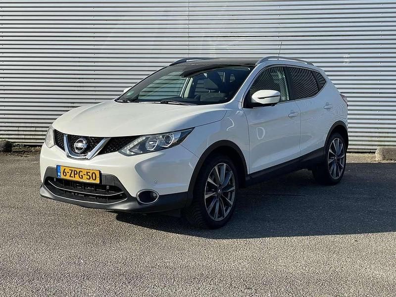 Wit Gebruikt 2015 Nissan Qashqai SUV | € 14.750 (Iets duurder) - Afbeelding 1/3