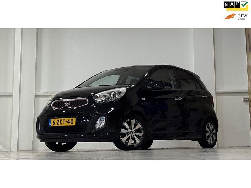 Zwart Occasion 2015 Kia Picanto Hatchback | € 8.344 (Eerlijke prijs) - Afbeelding 1/3