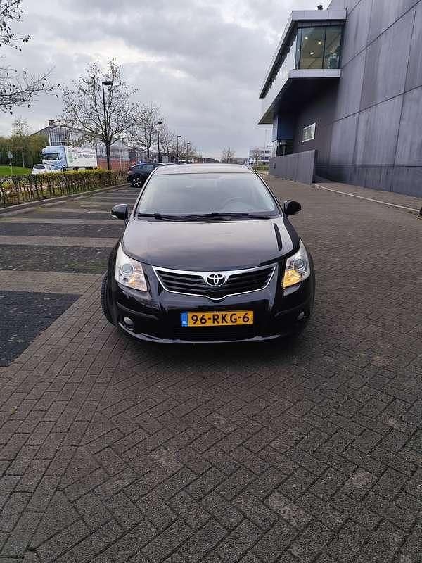 Gebruikt 2011 Toyota Avensis Business Edition Sedan | € 6.000 (Goede deal) - Afbeelding 1/4