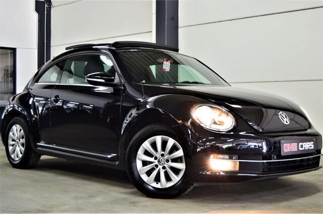 Zwart Gebruikt 2013 VW Beetle Design Sedan | € 12.900 - Afbeelding 1/4