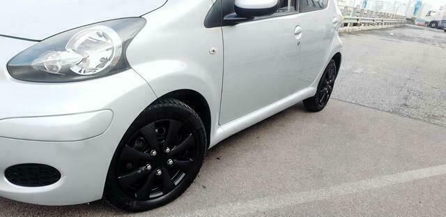 Occasion Toyota Aygo 68 PK (50 kW) 2010 Grijs Hatchback