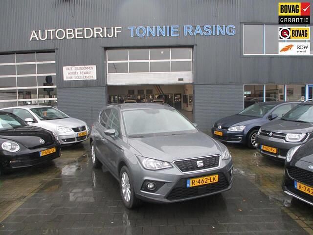 Grijs Gebruikt 2017 Seat Arona XCELLENCE SUV | € 12.440 (Eerlijke prijs) - Afbeelding 1/4