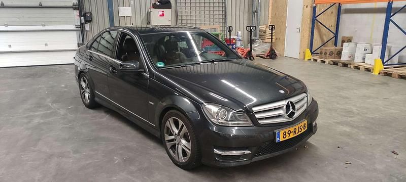 Gebruikt 2011 Mercedes C200 Avantgarde Sedan | € 8.900 (Eerlijke prijs) - Afbeelding 1/4
