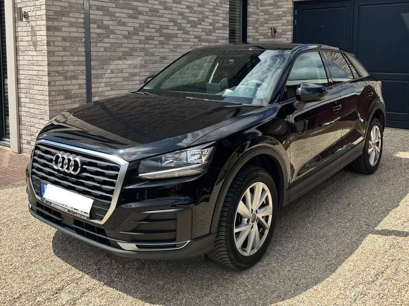 Zwart Gebruikt 2017 Audi Q2 SUV | € 14.500 (Super prijs) - Afbeelding 1/4