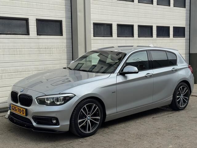 Occasion BMW 118 Sport Line 136 PK (100 kW) 2017 Zilver Hatchback