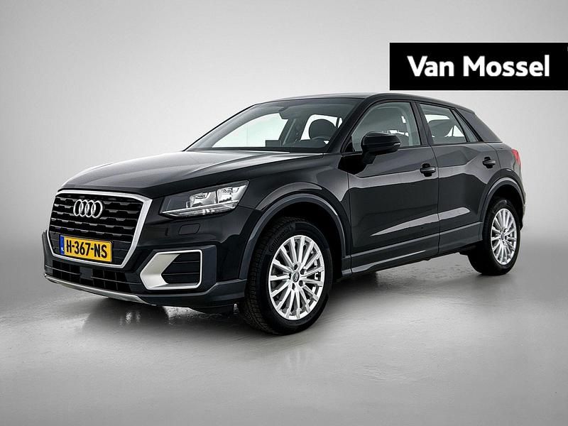 Zwart Gebruikt 2020 Audi Q2 Proline SUV | € 23.900 (Eerlijke prijs) - Afbeelding 1/4
