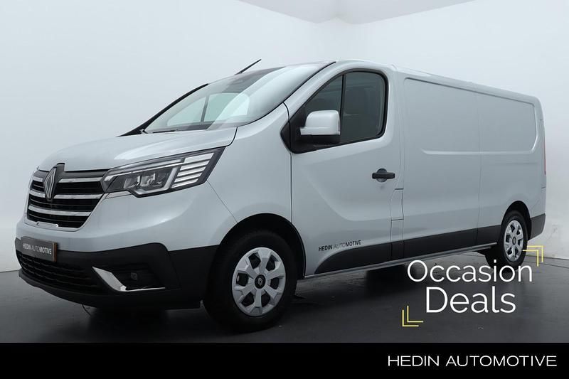 Highlandgrijs kqa Occasion 2024 Renault Trafic MPV | € 33.950 (Super prijs) - Afbeelding 1/4