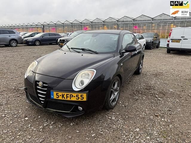 Zwart Occasion 2013 Alfa Romeo MiTo Distinctive Hatchback | € 1.099 (Goede deal) - Afbeelding 1/4