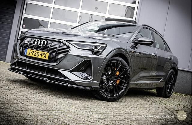 Grijs Gebruikt 2020 Audi e-tron Sportback S-Line SUV | € 28.880 (Eerlijke prijs) - Afbeelding 1/4