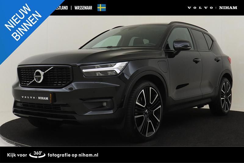 Zwart Gebruikt 2021 Volvo XC40 R-Design SUV | € 35.890 (Iets duurder) - Afbeelding 1/4