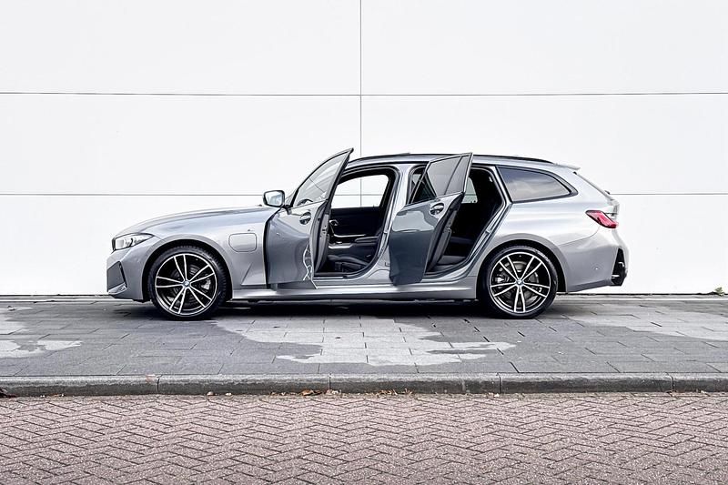 Occasion BMW 320e M Sport 204 PK (150 kW) 2024 Skyscraper grey metallic (grijs metallic) Stationwagen
