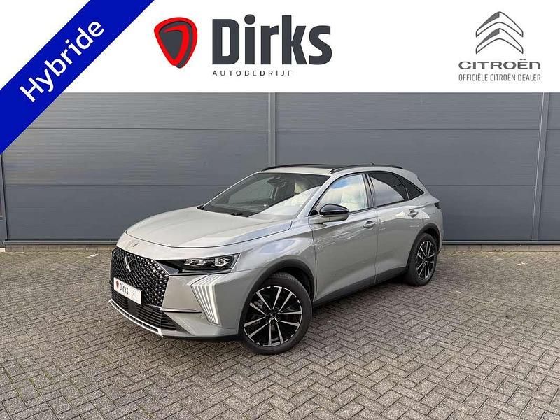 Grijs (metallic) Occasion 2025 DS Automobiles DS7 Crossback SUV | € 47.945 (Duur) - Afbeelding 1/4