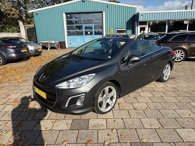 Grijs Gebruikt 2013 Peugeot 308 CC Roland Garros Cabriolet | € 7.500 (Goede deal) - Afbeelding 1/4