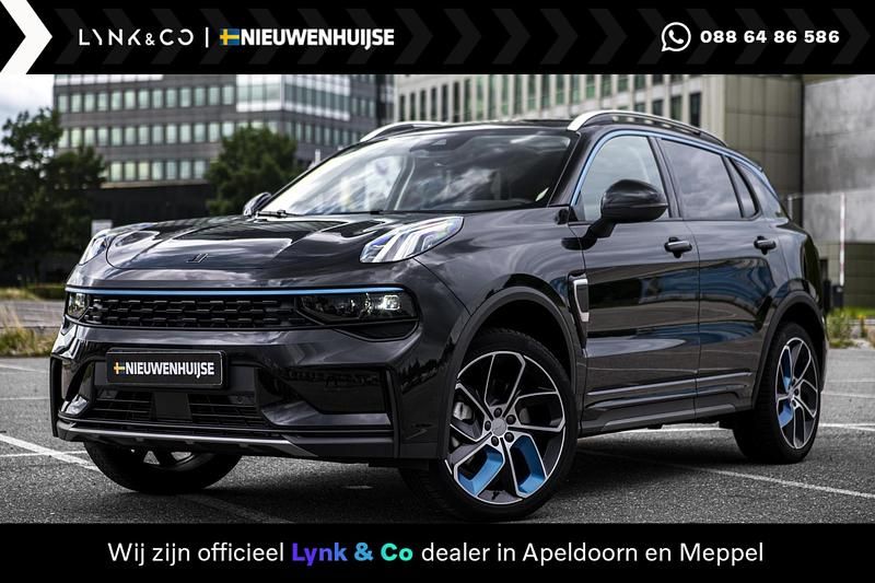 Zwart Gebruikt 2022 Lynk & Co 01 SUV | € 27.194 (Eerlijke prijs) - Afbeelding 1/4