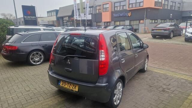 Occasion Mitsubishi Colt Inform 95 PK (69 kW) 2007 Grijs Hatchback