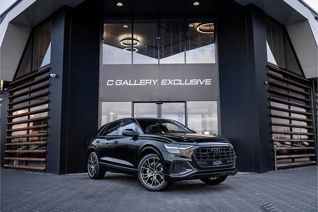 Zwart (metallic) Occasion 2021 Audi Q8 Proline SUV | € 66.995 (Iets duurder) - Afbeelding 1/4