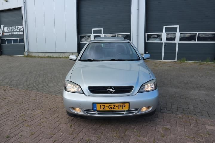 Occasion Opel Astra 191 PK (140 kW) 2001 Grijs Coupé