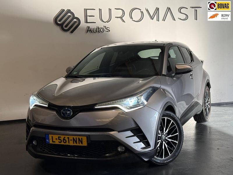 Grijs Gebruikt 2017 Toyota C-HR+ SUV | € 15.950 - Afbeelding 1/4