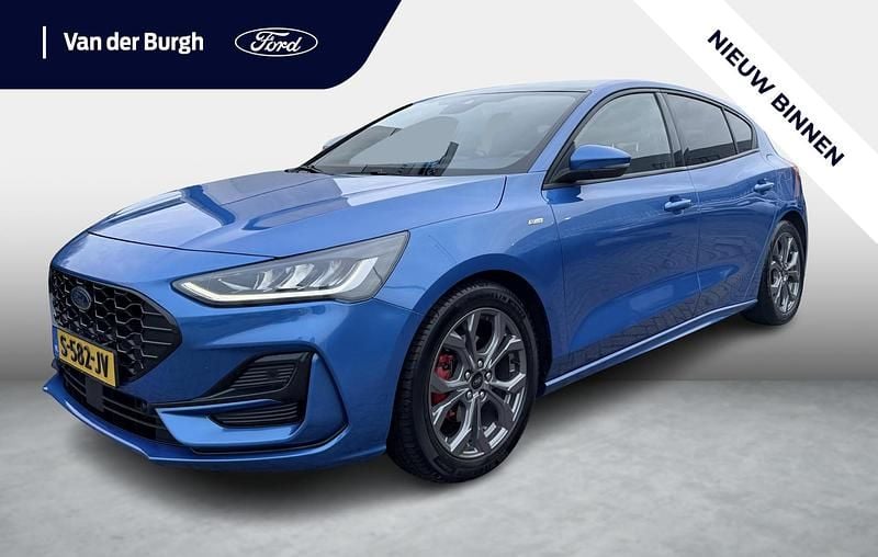 Blauw Occasion 2023 Ford Focus ST-Line Hatchback | € 24.990 (Duur) - Afbeelding 1/4