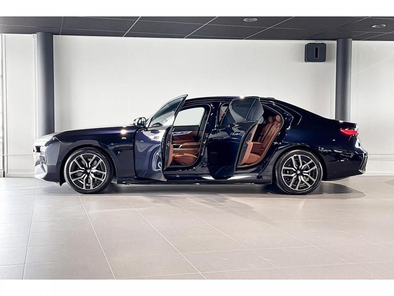 Occasion BMW i7 Comfort Edition 400 kW (544 PK) 2024 M carbonschwarz Sedan