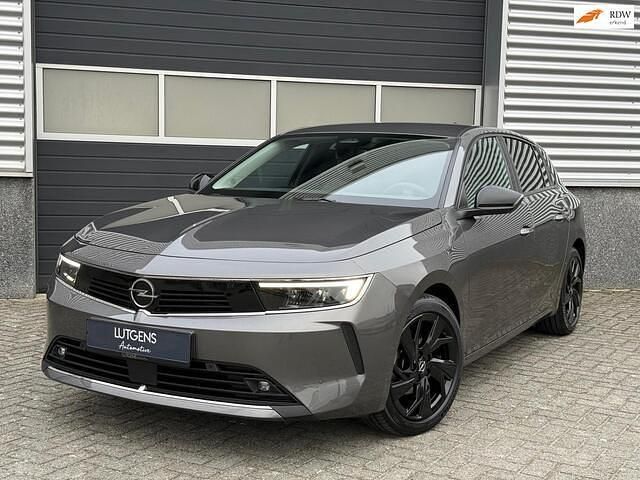 Grijs (metallic) Occasion 2023 Opel Astra Hatchback | € 19.990 (Goede deal) - Afbeelding 1/4
