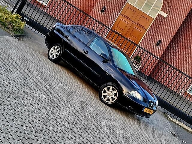 Occasion Seat Cordoba Stylance 101 PK (74 kW) 2005 Zwart Sedan