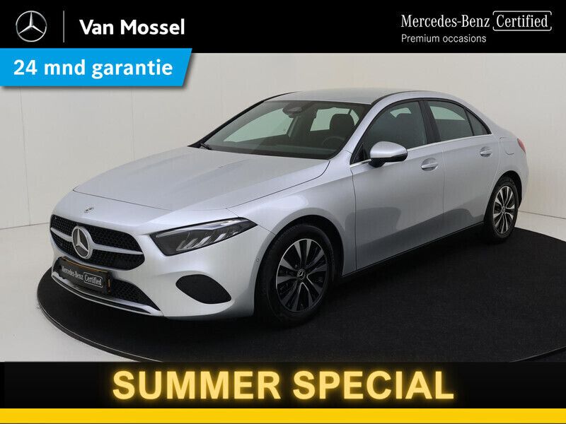 Grijs Gebruikt 2024 Mercedes A180 Business Sedan | € 34.945 (Eerlijke prijs) - Afbeelding 1/4