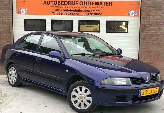 Occasion Mitsubishi Carisma 122 PK (89 kW) 2003 Blauw Hatchback