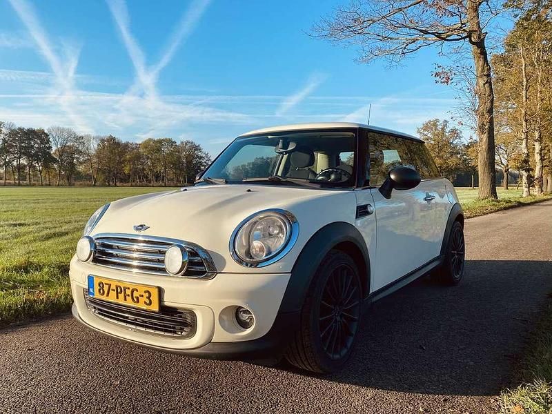 Wit Gebruikt 2011 Mini ONE Hatchback | € 5.750 (Eerlijke prijs) - Afbeelding 1/4