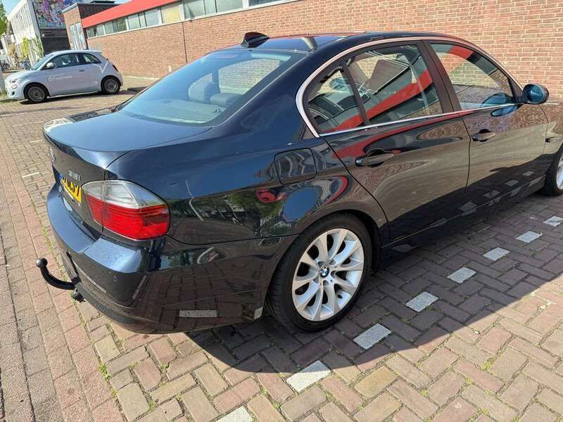 Zwart Gebruikt 2008 BMW 318 Sedan | € 5.000 (Eerlijke prijs) - Afbeelding 1/4