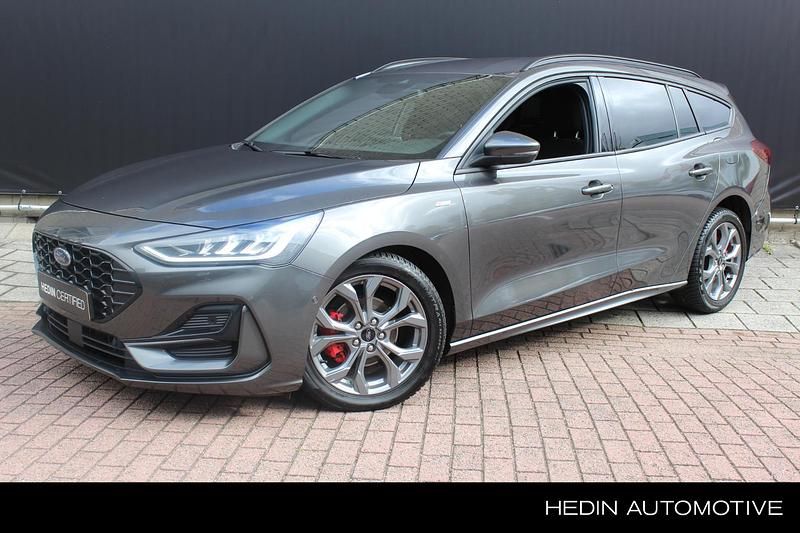 Grijs Gebruikt 2022 Ford Focus ST-Line Stationwagen | € 20.245 (Eerlijke prijs) - Afbeelding 1/3