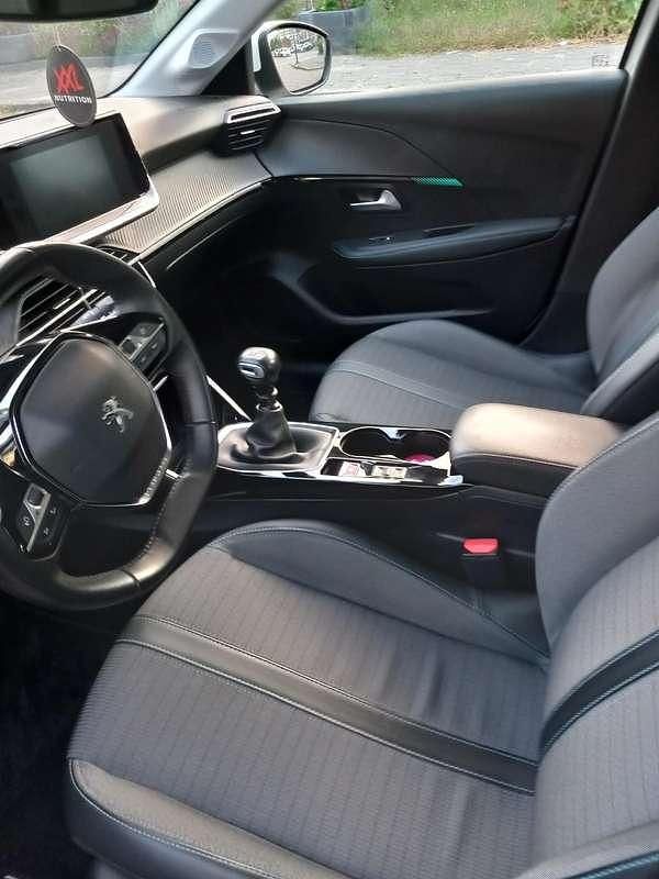 Wit Gebruikt 2020 Peugeot 208 Allure Hatchback | € 13.000 (Eerlijke prijs) - Afbeelding 1/4