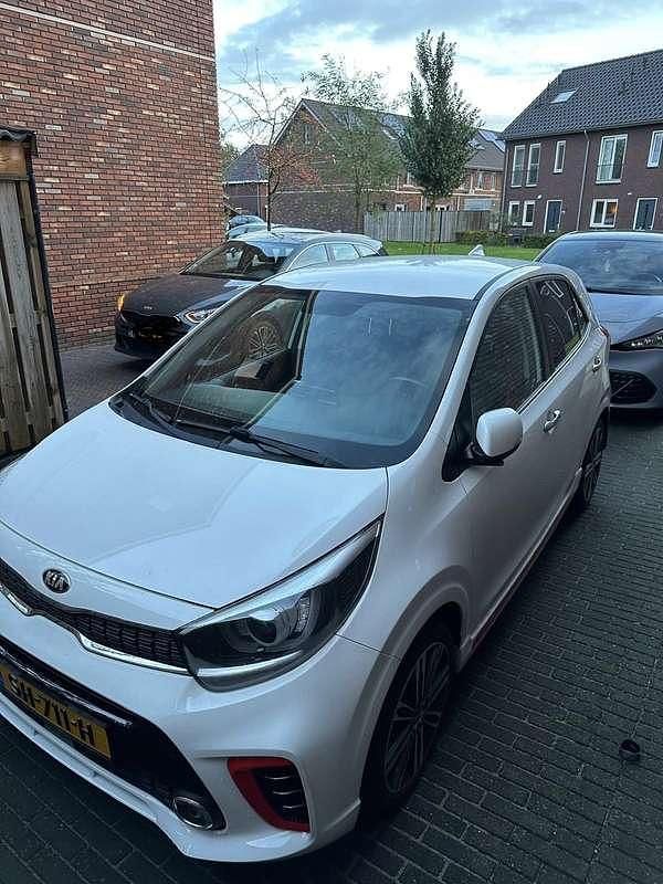 Wit Occasion 2018 Kia Picanto GT-Line Hatchback | € 8.750 (Goede deal) - Afbeelding 1/4
