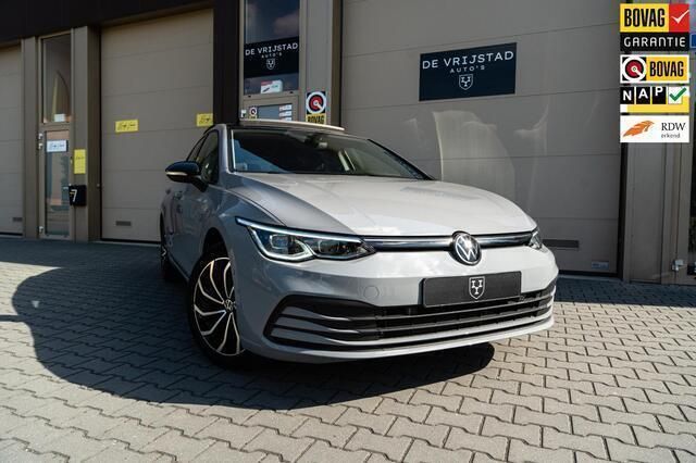 Grijs Gebruikt 2022 VW Golf VIII United Hatchback | € 24.950 (Iets duurder) - Afbeelding 1/4