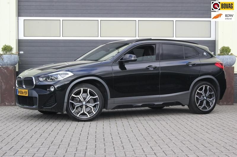 Zwart Occasion 2018 BMW X2 Executive SUV | € 23.900 (Eerlijke prijs) - Afbeelding 1/4