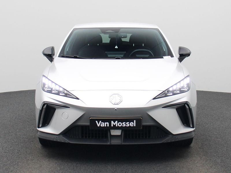 Occasion MG MG4 EV Luxury 150 kW (204 PK) 2023 Grijs Hatchback