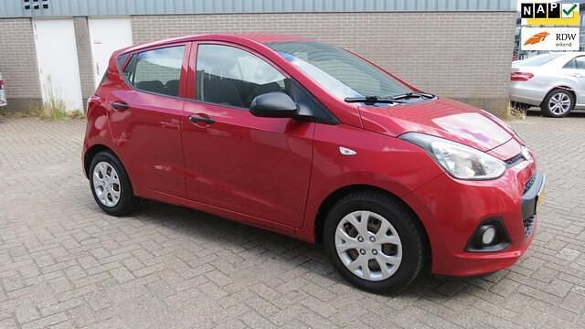 Rood Gebruikt 2014 Hyundai i10 Premium Hatchback | € 5.950 (Eerlijke prijs) - Afbeelding 1/4