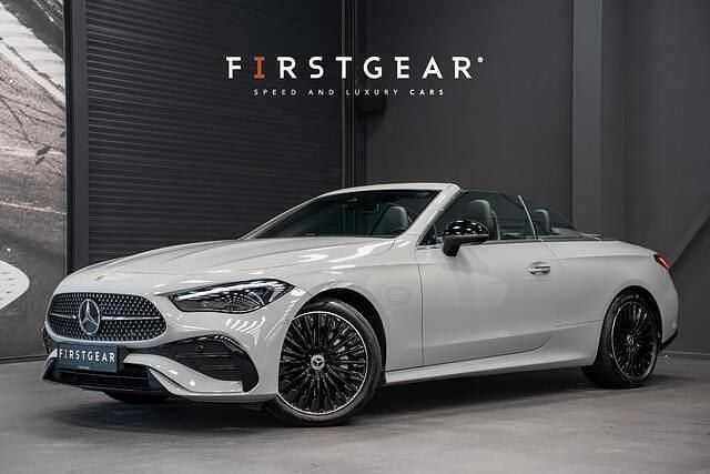 Grijs Gebruikt 2024 Mercedes 200 AMG line Cabriolet | € 72.900 (Eerlijke prijs) - Afbeelding 1/4