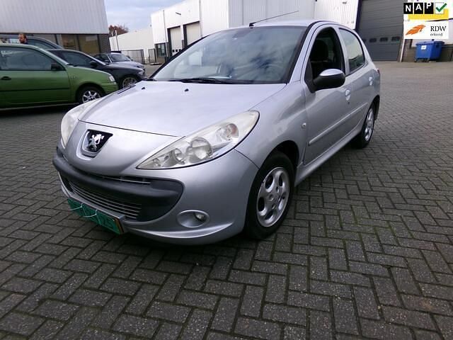 Grijs Gebruikt 2009 Peugeot 206+ Hatchback | € 1.250 (Eerlijke prijs) - Afbeelding 1/4