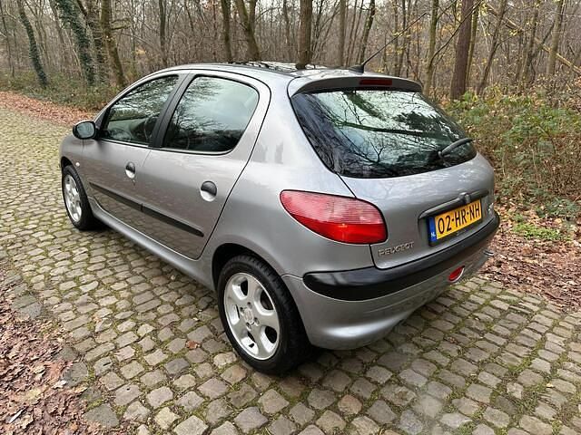 Occasion Peugeot 206 75 PK (55 kW) 2001 Grijs (metallic) Hatchback