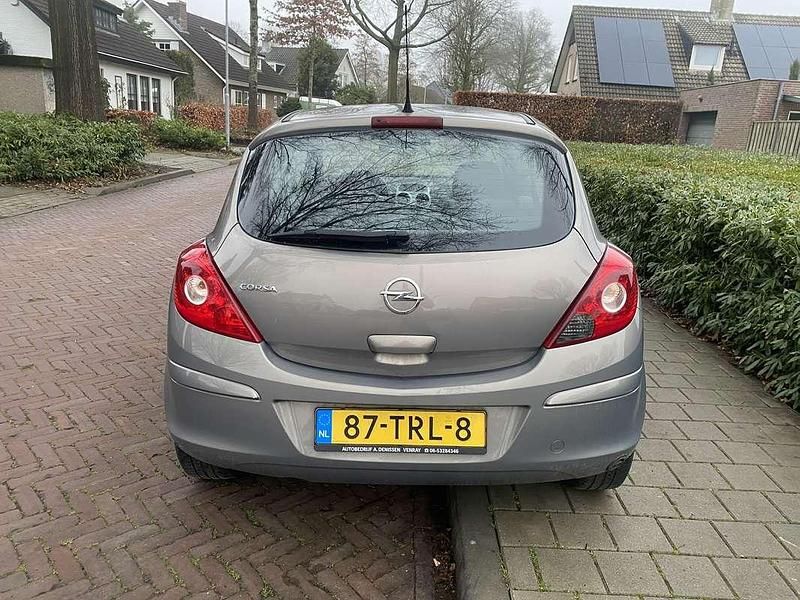 Occasion Opel Corsa Edition 86 PK (63 kW) 2012 Bruin Hatchback