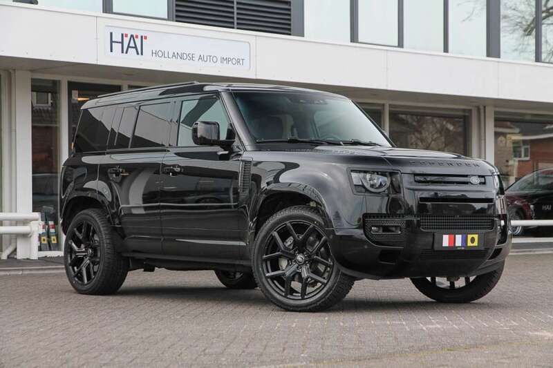 Zwart Gebruikt 2025 Land Rover Defender SE Dynamic SUV | € 105.900 (Goede deal) - Afbeelding 1/4