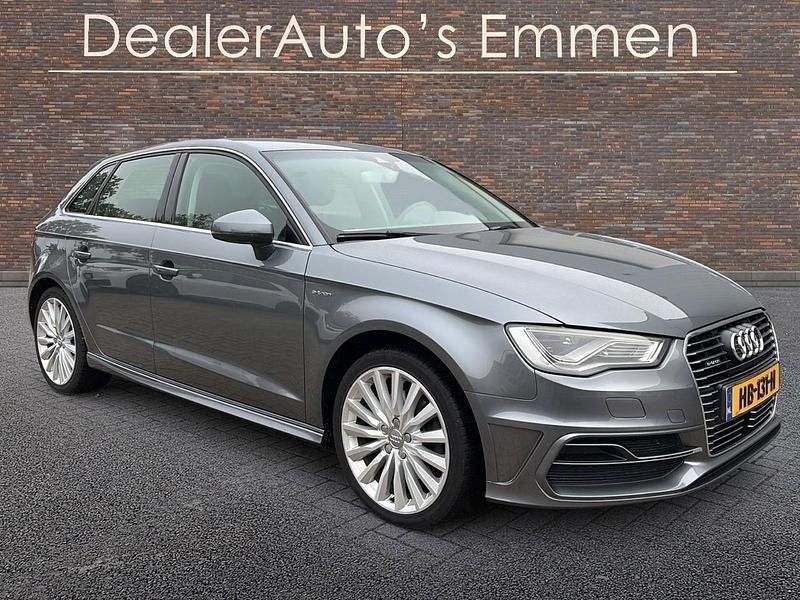 Occasion Audi A3 Sportback e-tron Basis 204 PK (150 kW) 2015 Grijs Hatchback