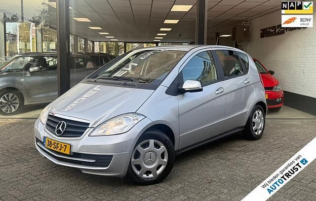 Grijs Gebruikt 2011 Mercedes A160 Business MPV | € 7.440 (Duur) - Afbeelding 1/4