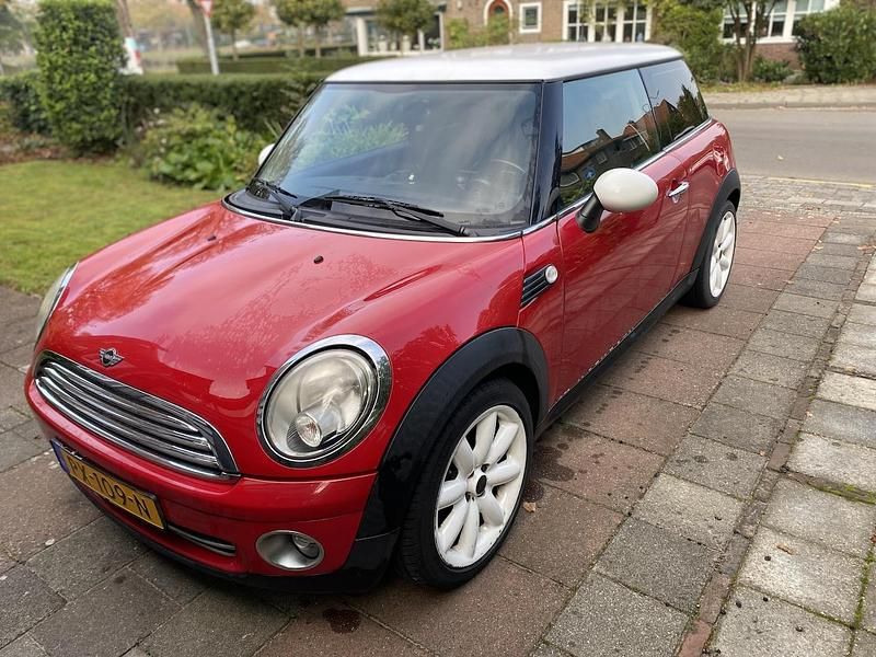 Rood Gebruikt 2009 Mini ONE Hatchback | € 3.950 - Afbeelding 1/4